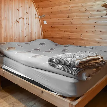 Black Coombe-uk1392 Corney